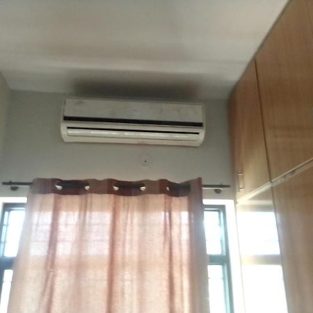 Newly Renovated Guesthouse 伊斯兰堡 外观 照片
