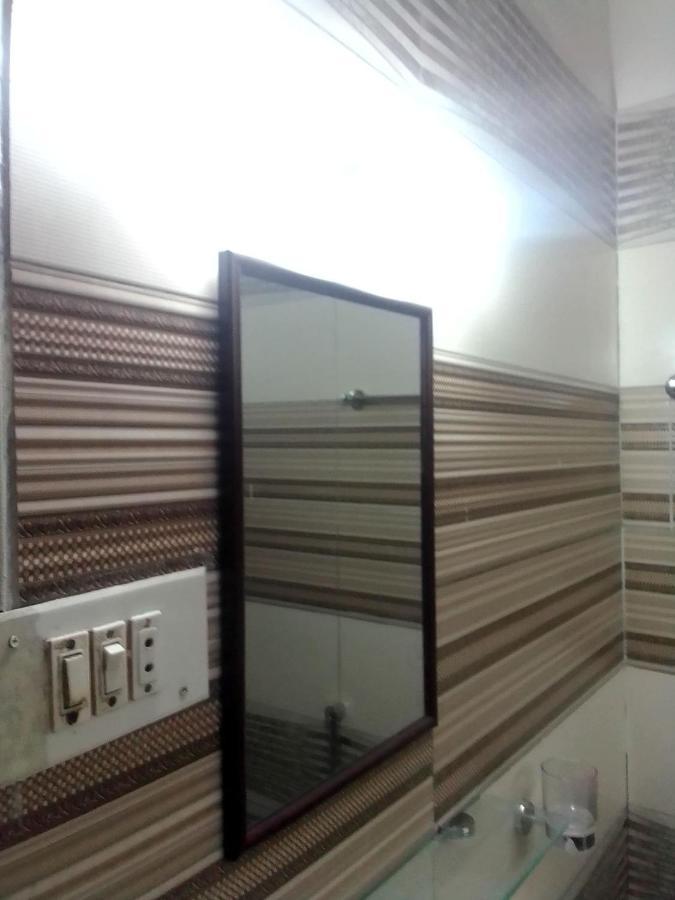 Newly Renovated Guesthouse 伊斯兰堡 外观 照片